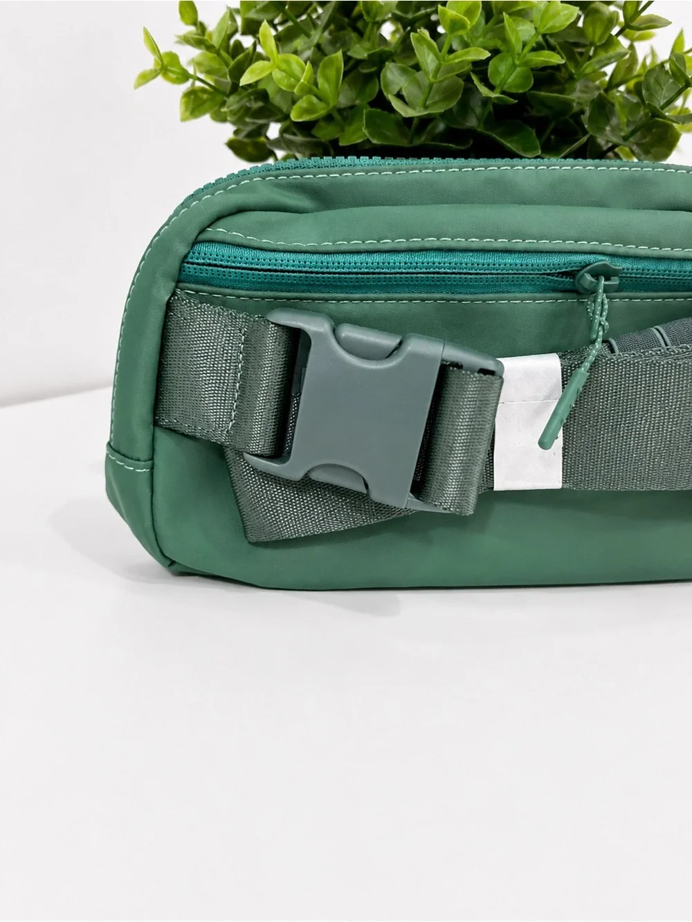 lululemon athletica Everywhere Belt Bag